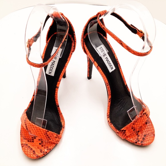 🆕{Steve Madden} Stecy Leather Heels - Picture 7 of 7